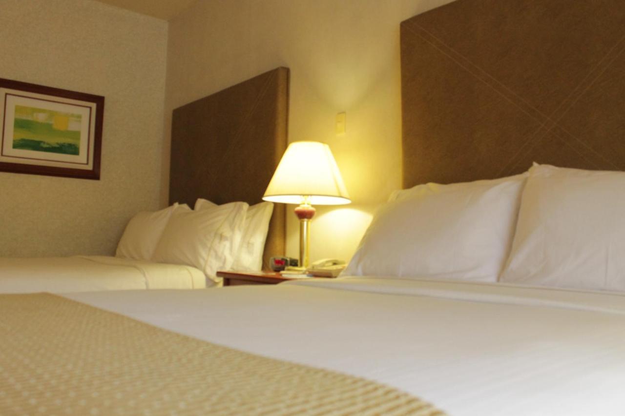 Holiday Inn Express Chihuahua By Ihg Exterior foto