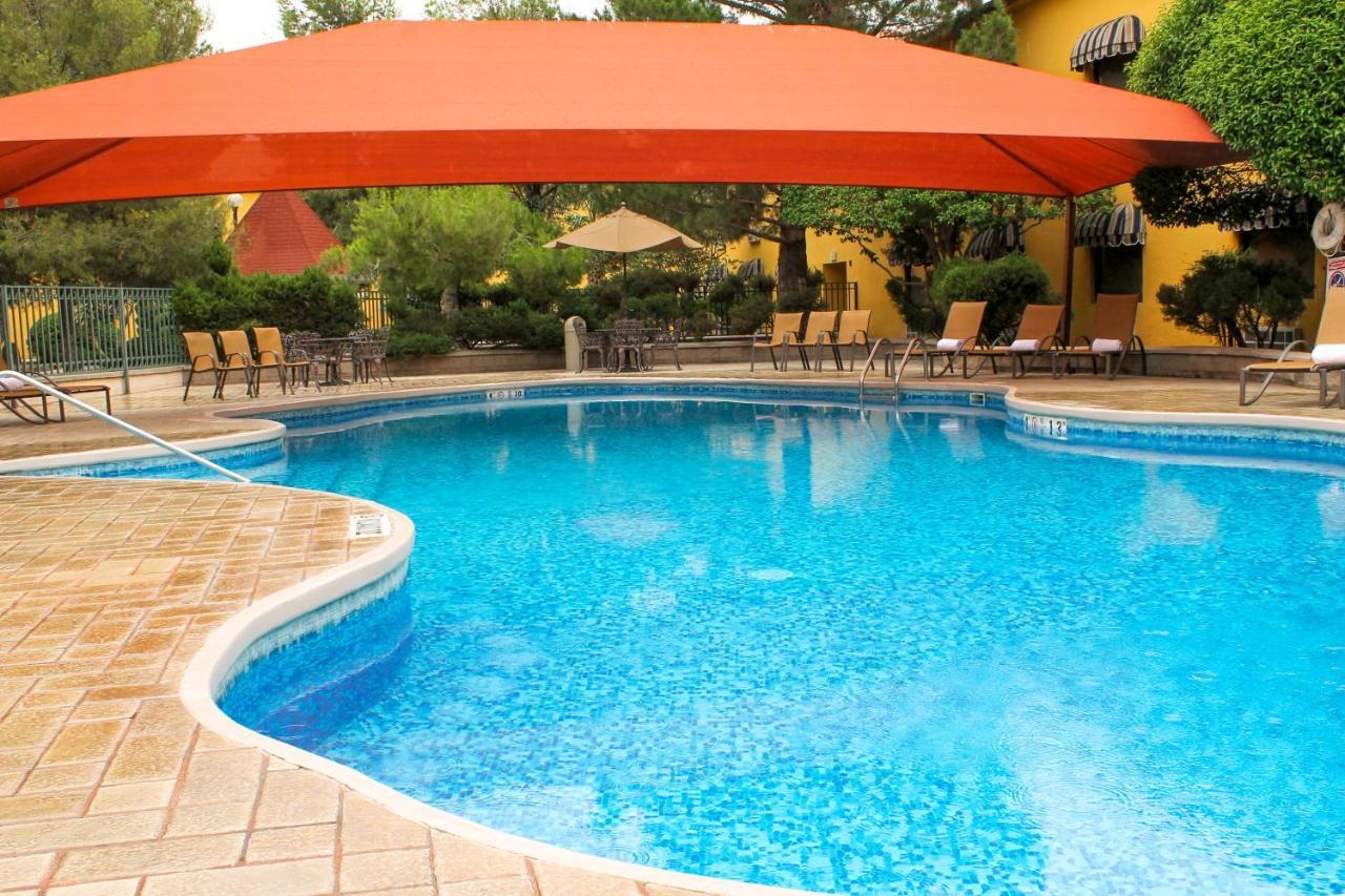Holiday Inn Express Chihuahua By Ihg Exterior foto