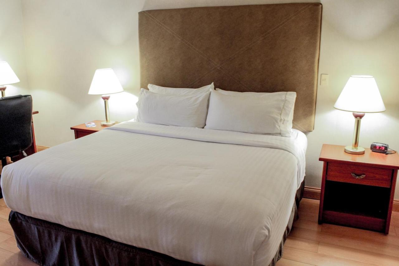 Holiday Inn Express Chihuahua By Ihg Exterior foto