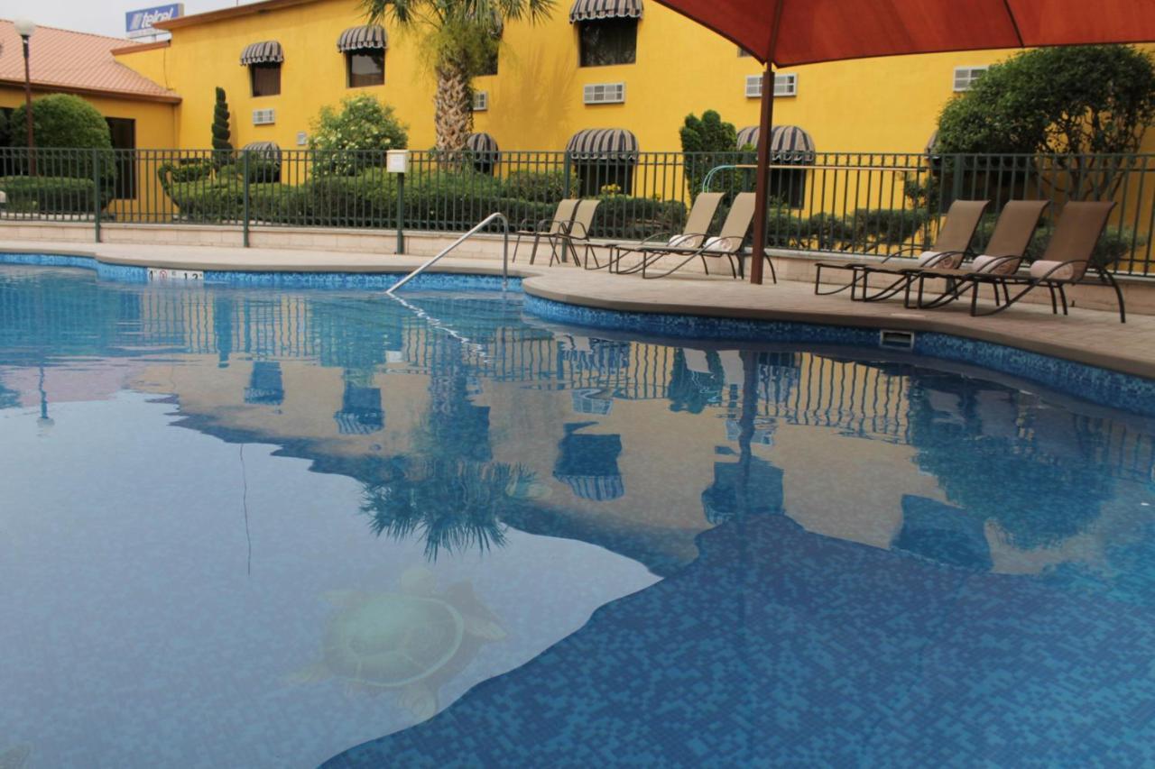 Holiday Inn Express Chihuahua By Ihg Exterior foto
