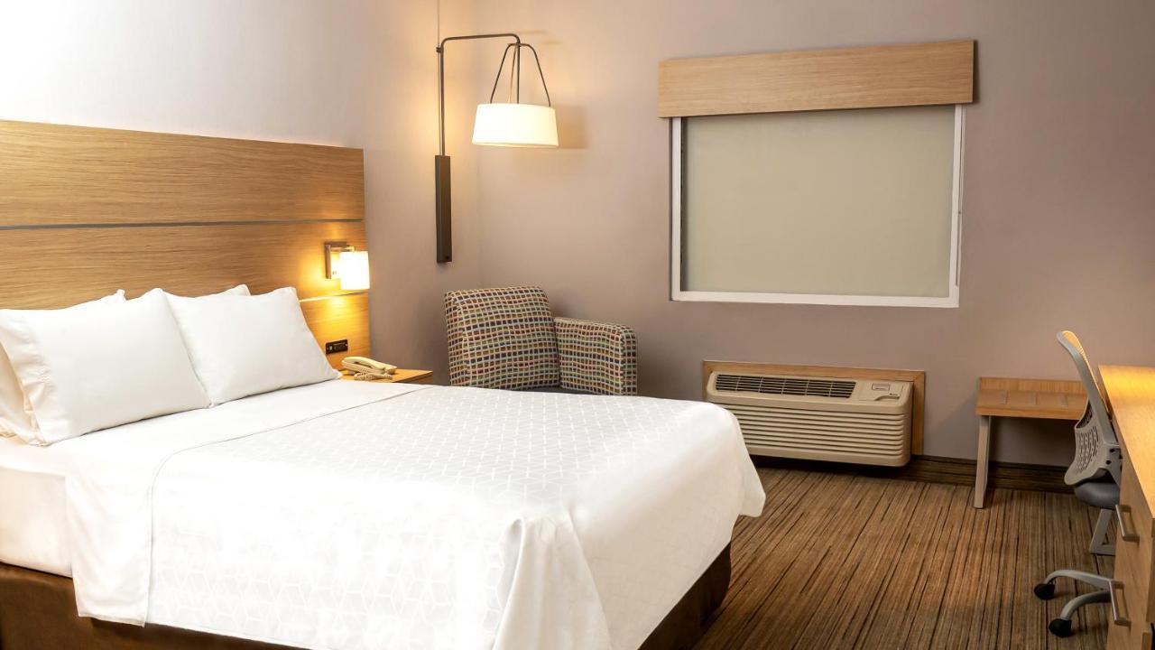 Holiday Inn Express Chihuahua By Ihg Exterior foto