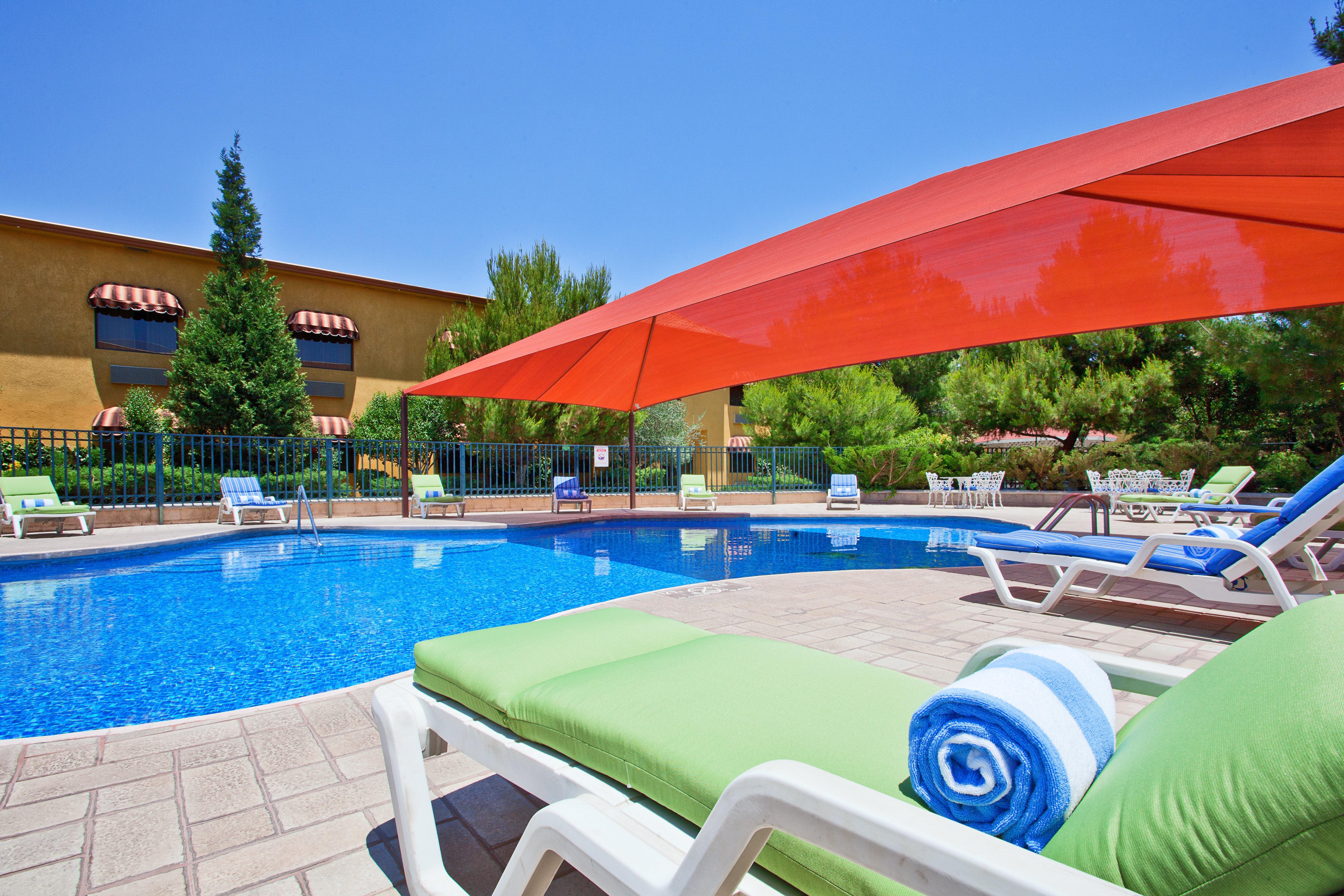 Holiday Inn Express Chihuahua By Ihg Exterior foto