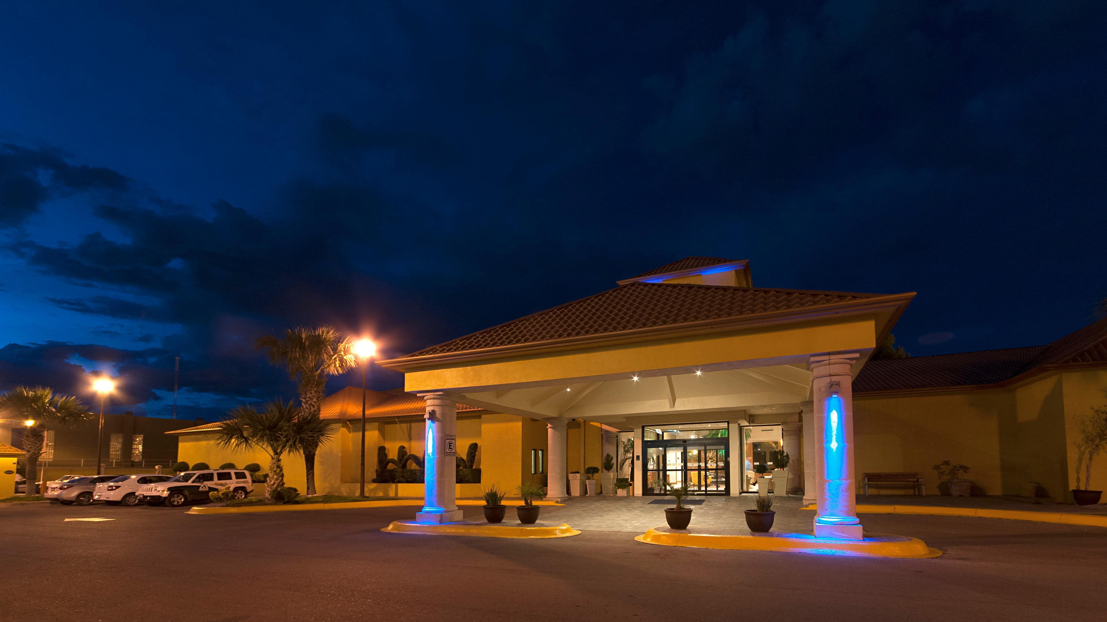 Holiday Inn Express Chihuahua By Ihg Exterior foto